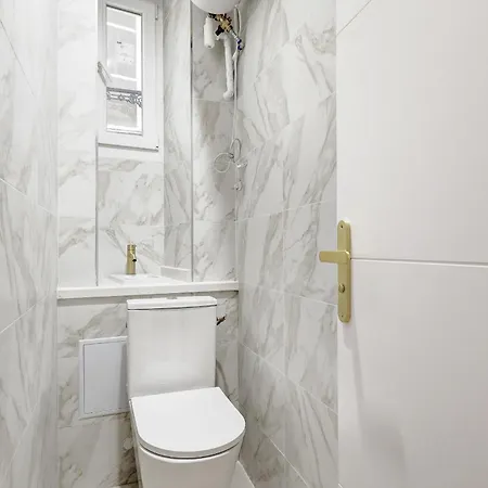 High End Parisian 3 10th Arrondissement * Parigi